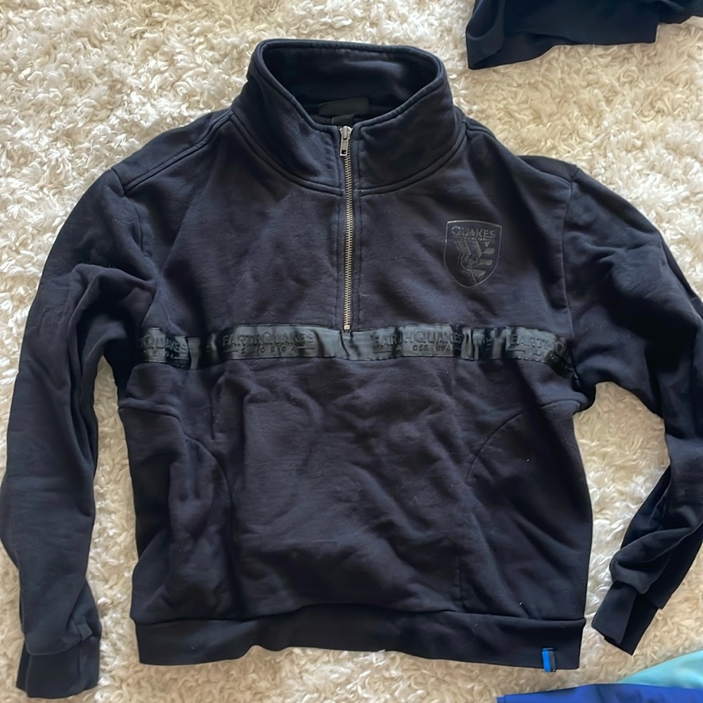 Earthquakes soccer San Jose 1974 black quarter zip with pockets small